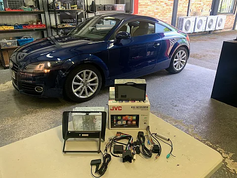 Audi TT 2013 model upgraded with a JVC KW-M785DBW CarPlay stereo