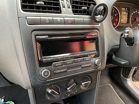 VW Polo 2013 factory radio