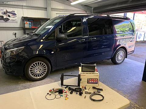 Mercedes Vito 2018 upgraded with Pioneer wireless Car Play stereo model SPH-DA77DAB
