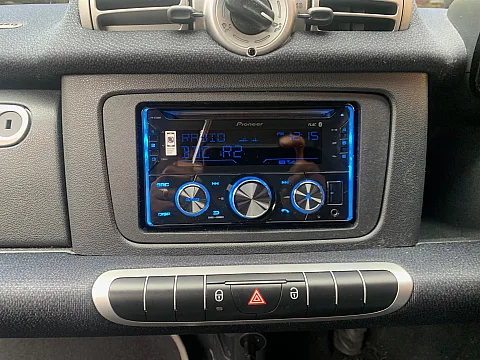 Smart for Two 2010 upgraded with a Pioneer FH-S720BT Double Din Bluetooth Stereo