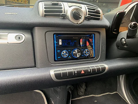 Smart for Two 2010 upgraded with a Pioneer FH-S720BT Double Din Bluetooth Stereo