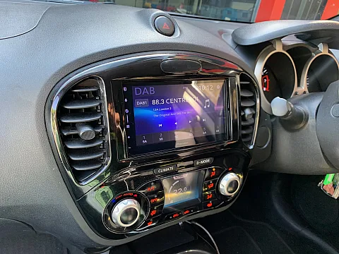 Nissan Juke Upgraded with Pioneer SPH-DA160DAB CarPlay Stereo