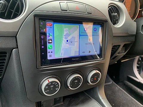 Mazda MX-5 2009 upgraded with a Pioneer SPH-DA77DAB wireless CarPlay stereo
