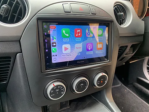 Mazda MX-5 2009 upgraded with a Pioneer SPH-DA77DAB wireless CarPlay stereo