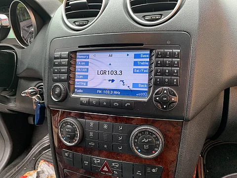 Mercedes-Benz ML 2009 factory radio