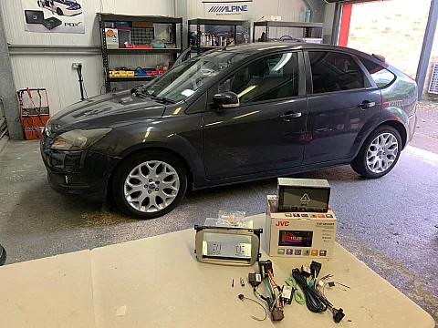 Ford Focus 2010 model upgraded with a JVC KW-M593BT CarPlay stereo