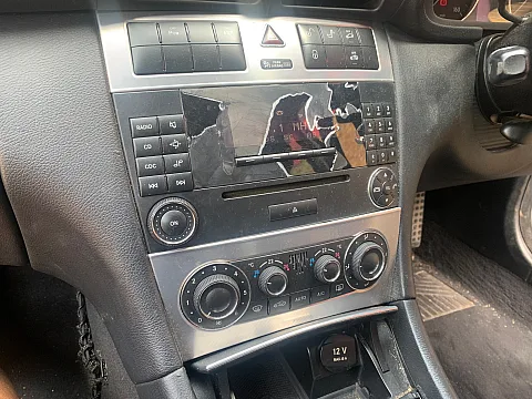 Mercedes C180 2006 model upgraded with Kenwood DPX-5200BT Bluetooth stereo