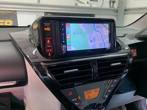 Toyota IQ 2012 upgraded with Pioneer SPH-DA77DAB CarPlay stereo