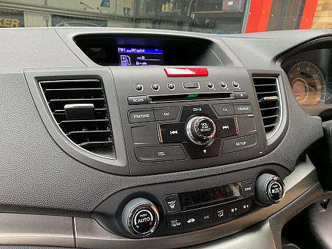 Honda CR-V 2013 factory radio