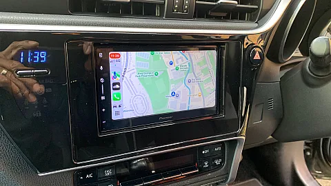 Toyota Auris 2016 upgraded with Pioneer SPH-DA77DAB Wireless CarPlay Stereo