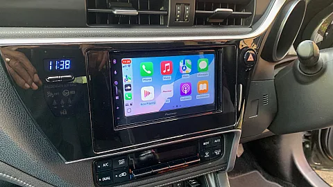 Toyota Auris 2016 upgraded with Pioneer SPH-DA77DAB Wireless CarPlay Stereo