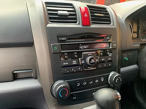 Honda CR-V 2009 factory radio