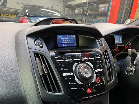 Ford Focus 2014 factory radio