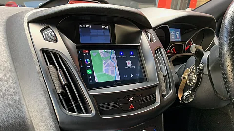 Ford Focus 2014 model upgraded with Pioneer SPH-DA160DAB CarPlay / Android Auto Stereo