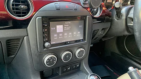 Mazda MX-5 2014 factory radio