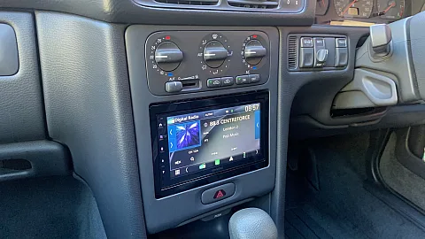 Volvo V70 1998 upgraded with Kenwood DMX6523DABS CarPlay Stereo