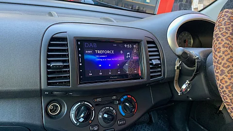 Nissan Micra 2009 upgraded with Pioneer SPH-DA77DAB CarPlay stereo