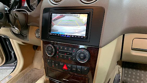 Mercedes ML 2008 Upgraded with Alpine ILX-705D CarPlay Android Auto Stereo