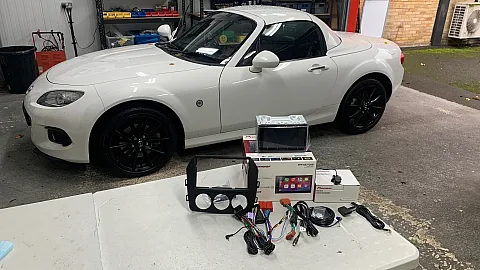 Mazda MX-5 2013 Upgraded with Pioneer SPH-DA77DAB CarPlay Stereo
