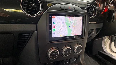 Mazda MX-5 2013 Upgraded with Pioneer SPH-DA77DAB CarPlay Stereo