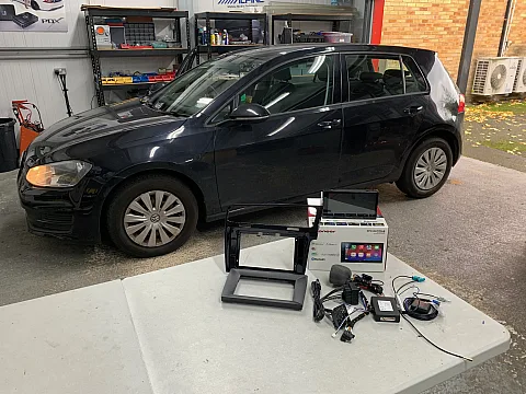 VW Golf 2014 upgraded with Pioneer SPH-DA77DAB CarPlay stereo Upgrade Kit
