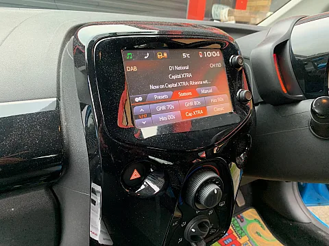 Toyota Aygo 2016 upgraded with Pioneer SPH-DA160DAB CarPlay Stereo