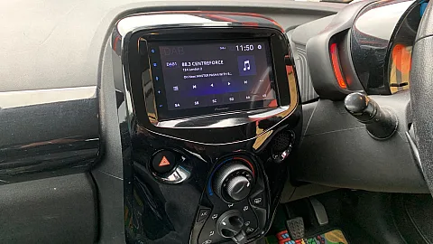 Toyota Aygo 2016 upgraded with Pioneer SPH-DA160DAB CarPlay Stereo