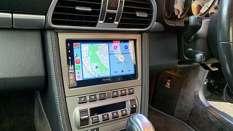 Porsche 911 Upgraded with Pioneer SPH-DA77DAB CarPlay Stereo