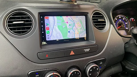 Hyundai i10 2017 upgraded with Pioneer SPH-DA77DAB CarPlay Stereo