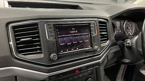 VW Amarok 2017 Factory Stereo
