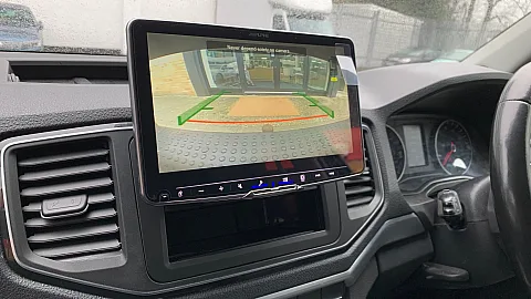 VW Amarok 2017 upgraded with Alpine iLX-F905T6 CarPlay Stereo