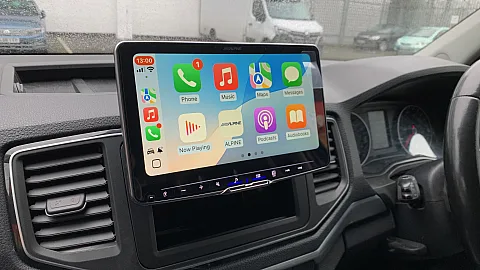 VW Amarok 2017 upgraded with Alpine iLX-F905T6 CarPlay Stereo