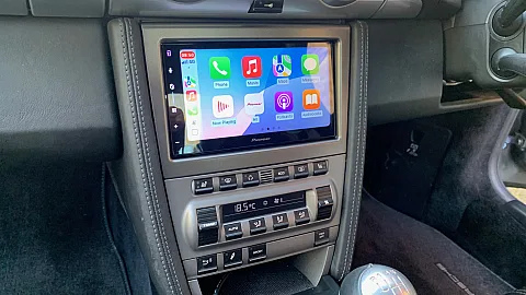 Porsche 911 2007 upgraded with Pioneer SPH-DA77DAB CarPlay Stereo