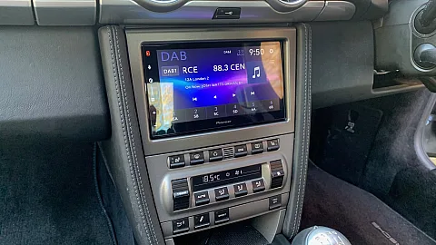 Porsche 911 2007 upgraded with Pioneer SPH-DA77DAB CarPlay Stereo