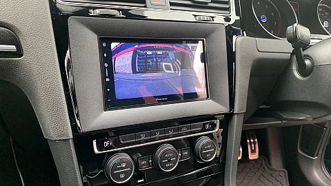 VW Golf 2016 upgraded with Pioneer SPH-DA77DAB 6.8" CarPlay stereo
