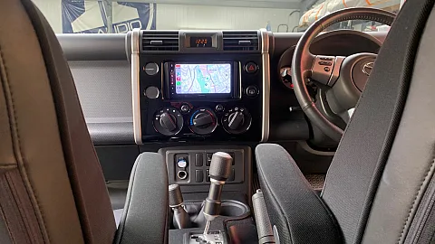 Toyota FJ Cruiser 2012 Upgraded with Pioneer SPH-DA77DAB CarPlay stereo