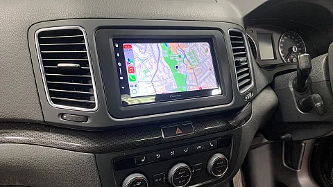 Seat Alhambra 2016 upgraded with Pioneer SPH-DA77DAB CarPlay stereo