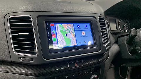 Seat Alhambra 2016 upgraded with Pioneer SPH-DA77DAB CarPlay stereo