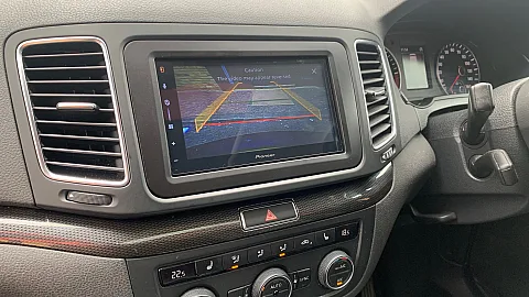 Seat Alhambra 2016 upgraded with Pioneer SPH-DA77DAB CarPlay stereo