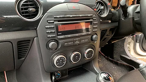 Mazda MX-5 2013 factory radio