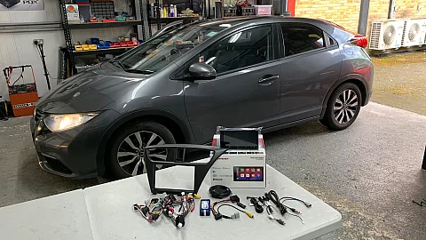 Honda Civic 2014 upgraded with Pioneer SPH-DA77DAB 6.8" CarPlay Stereo