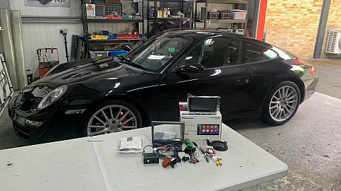 Porsche 997 2007 fitted with Pioneer SPH-DA77DAB 6.8" CarPlay / Android Auto stereo
