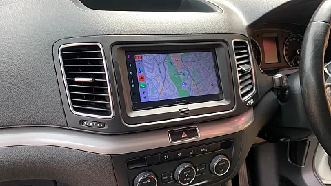 VW Sharan 2018 fitted with Pioneer SPH-DA77DAB CarPlay Stereo & Reversing Camera