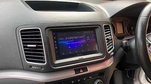 VW Sharan 2018 fitted with Pioneer SPH-DA77DAB CarPlay Stereo & Reversing Camera