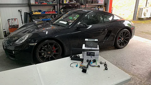 Porsche 981 2014 upgraded with Kenwood DMX6523DABS 6.8" Wireless CarPlay Stereo