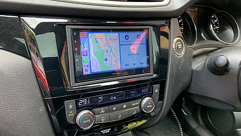 Nissan Qashqai 2015 upgraded with Pioneer SPH-DA77DAB 6.8" CarPlay Stereo