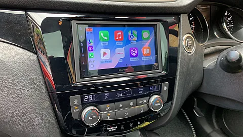 Nissan Qashqai 2015 upgraded with Pioneer SPH-DA77DAB 6.8" CarPlay Stereo