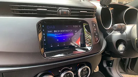 Alfa Romeo Giulietta 2016 Upgraded with Pioneer SPH-DA77DAB 6.8" CarPlay Android Auto Stereo