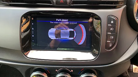 Alfa Romeo Giulietta 2016 Upgraded with Pioneer SPH-DA77DAB 6.8" CarPlay Android Auto Stereo