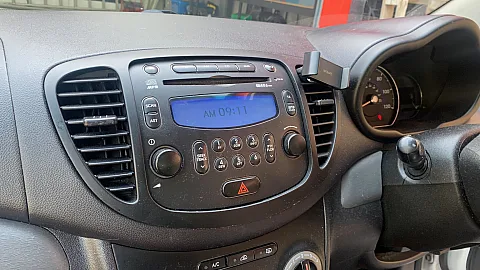 Hyundai i10 2011 factory radio